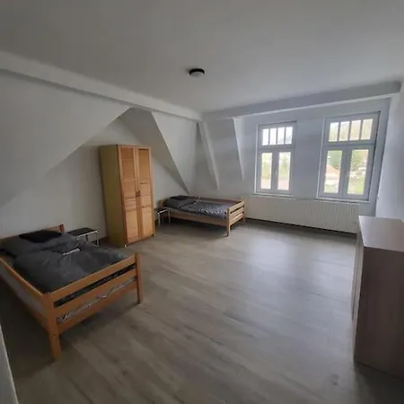 Monteurwohnung Fuer 9 Personen *